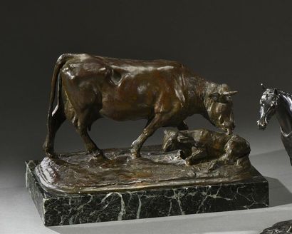 null Henri BOUCHARD (1875-1960)
Vache et son veau Bronze à cire perdue sur socle...