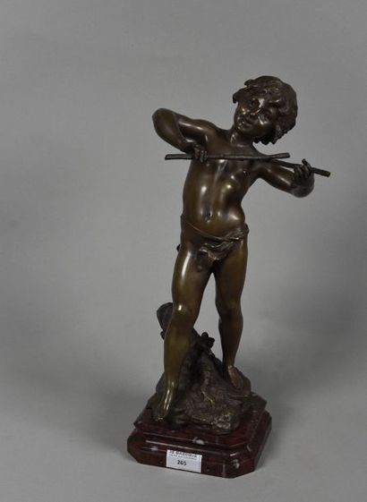 null Louis-Auguste MOREAU (1855-1919)
Futur musicien Bronze à pâtine médaille sur...