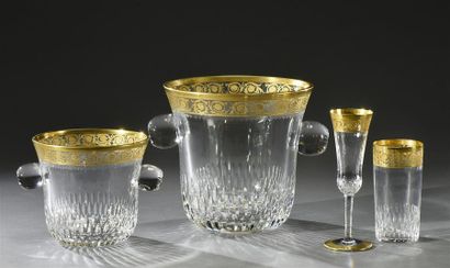 null SAINT LOUIS, Modèle Thistle
Service de verres en cristal comprenant huit verres...