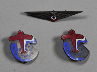 null FRANCE Lot de trois insignes de promotion armée de l'Air Deux Carlier 1937 émaillés,...