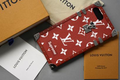 Louis VUITTON X SUPREME Coque pour iphone 7+ figurant une mini malle imprimée du...