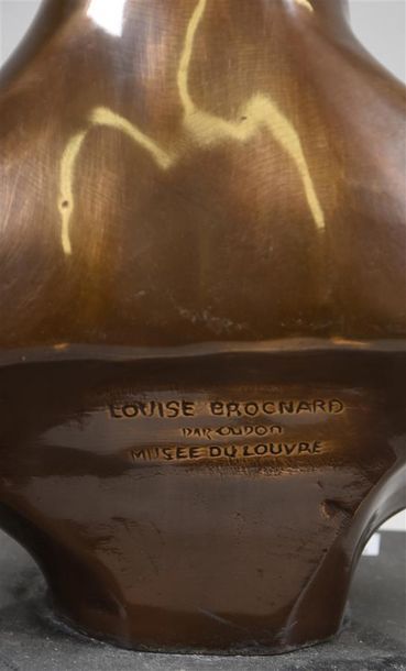 null D’après HOUDON 
Louise Brongniart
Buste en métal patiné, marqué au dos "Louise...