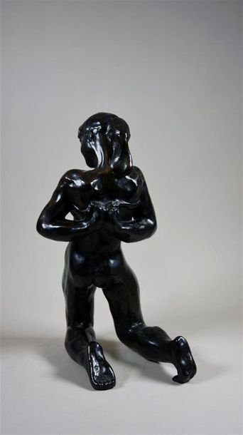 null Louis TAMAIN (XXe-XXI siècle)
Jeune femme se déshabillant
Bronze à patine noire,...