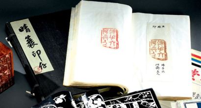 CHINE - Vers 1900 Quatre livres de sceaux, pour l'identification des peintres et...