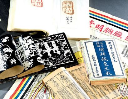 CHINE - XXe siècle Médecine chinoise et ésotérique
Six volumes accompagnés de deux...