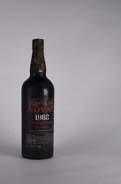 null 1 B PORTO VINTAGE NACIONAL (mise en bouteille en 1984) e.t.h. légères; c.s....