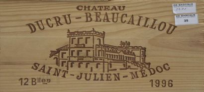 null 12 B CHÂTEAU DUCRU BEAUCAILLOU (Caisse bois d'origine) B.G.+ GCC2 Saint Julien...
