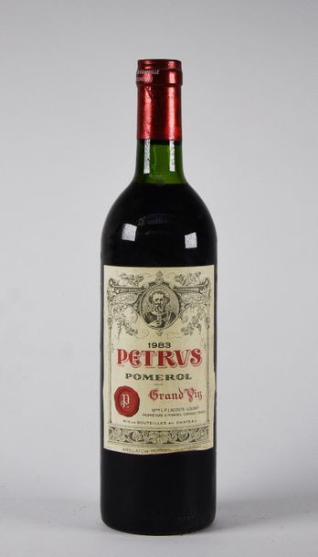 null 1 B PETRUS (T.L.B; accrocs et plissures légères étiquette) Pomerol 1983