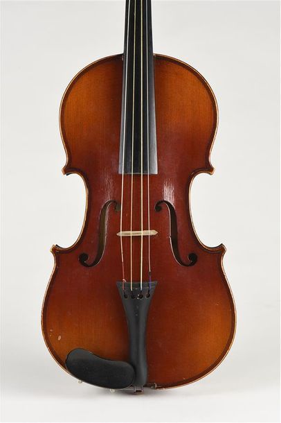 null Violon 3/4 de JTL étiquette Stradivarius.Très bon état. Fond deux pièces 338...