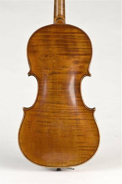 null Violon français début XX ème, étiquette Stradivarius. Assez bon état. Fond une...