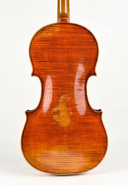 null Violon portant étiquette Stradivarius 1757, époque 1900. Sillet haut manquant...