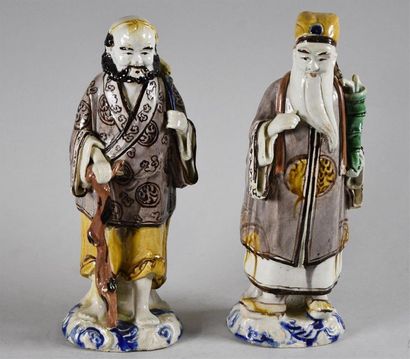 null JAPON, début du XXe siècle Deux personnages représentant un sage et un immortel,...