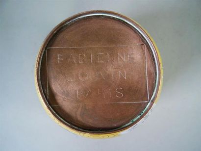 null Fabienne JOUVIN ( XXe siècle) Pot couvert en cuivre et émaux cloisonnés à décor...