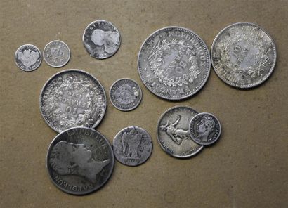 null Lot de onze monnaies en argent (Poids: 129,8 g) Dont un écu de Napoléon I, an...