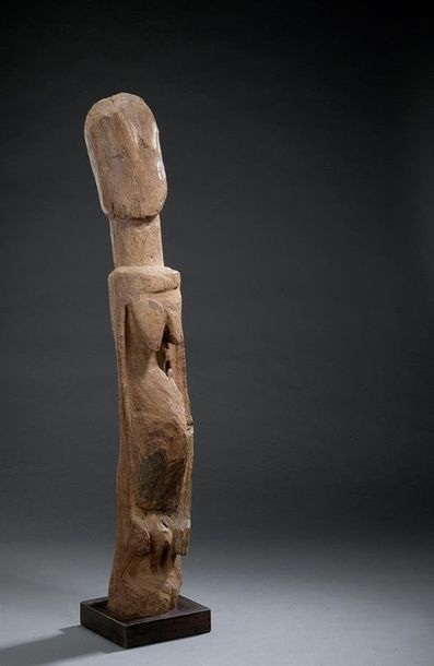 null Statue hermaphrodite Niongom - Mali Bois H. 73 cm Provenance Joaquin Pecci,...