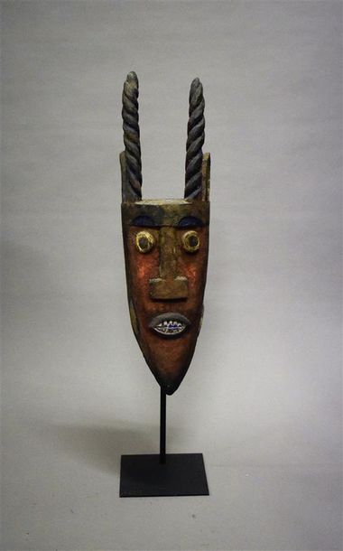 null Masque Calabar Nigeria Bois H. 64 cm Provenance : Galerie 62, Paris Collection...