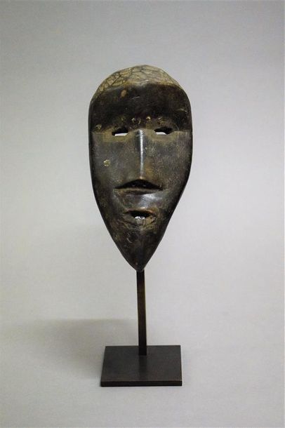 null Masque Dan Côte d'Ivoire Bois H. 21 cm Provenance : Renaud Vanuxem, Paris Collection...