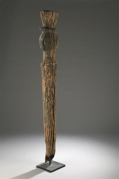null Poteau Ibibio Nigeria Bois H. 169 cm Provenance : Galerie 62, Paris Collection...