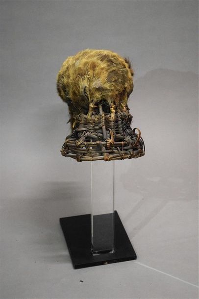 null Cimier Ejagham Nigeria Bois, peau, rotin, corne H. 22 cm Provenance : Galerie...