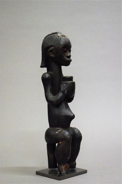 null Statue Fang Ntumu Gabon Bois H. 44 cm Provenance : Martial Bronsin, Bruxelles...