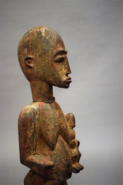 null Maternité Lobi Burkina Faso Bois, tissu, corde H. 56 cm Provenance : Vente Guy...