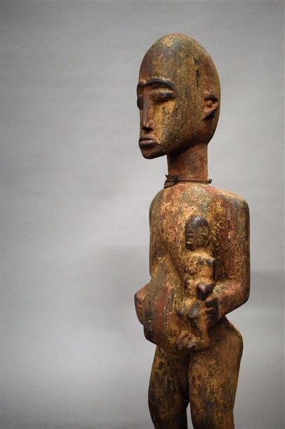 null Maternité Lobi Burkina Faso Bois, tissu, corde H. 56 cm Provenance : Vente Guy...