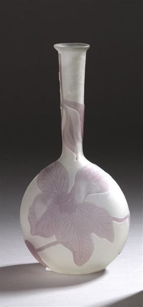 null Établissements GALLÉ (1904-1936) Clématites Vase soliflore à panse lenticulaire...