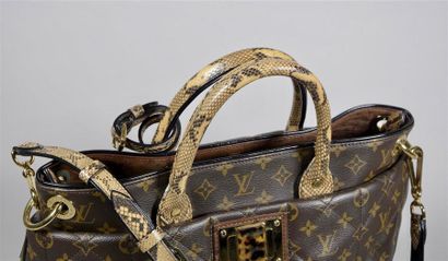 null LOUIS VUITTON Edition limitée. Sac CABAS ETOILE, M40402, en toile monogram matelassée,...