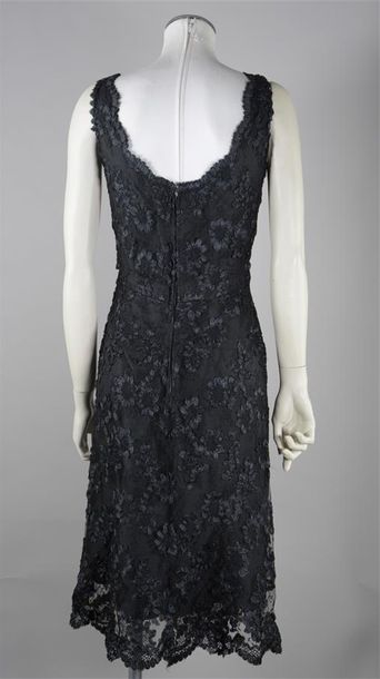 null ANONYME Haute Couture dans le gout de Balenciaga circa 1960. Robe mi-longue...