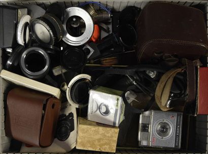 null Très important lot d'appareils divers et accessoires: Box, Fex, appareils jetables...