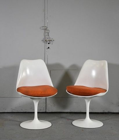 null Eero SAARINEN (1910-1961) - KNOLL International
Paire de chaises modèle "Tulip,...