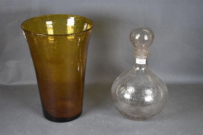null Verrerie de BIOT Carafe et vase en verre bullé H. 32,5 cm et 34 cm