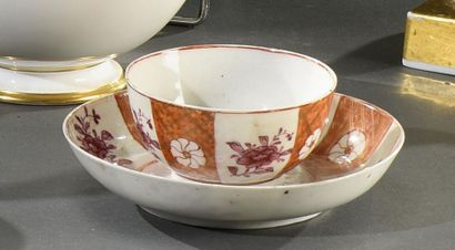 null CHINE, Compagnie des Indes, XVIIIe siècle Sorbet et sa soucoupe en porcelaine...