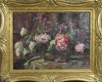 null Marius MANGIER (1867-1952) Bouquet de fleurs Huile sur toile signée et datée...