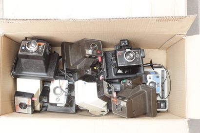 null POLAROID, KODAK, ensemble de treize appareils instantanés divers : Polaroid...
