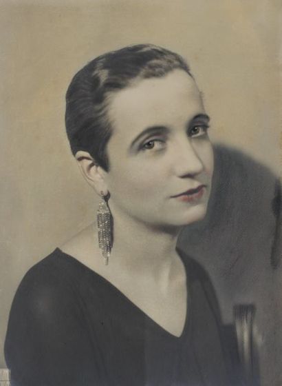 null BONNEY Thérèse (&894-1978). Portrait de la modiste Agnès (attribué). Tirage...