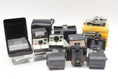 null POLAROID, KODAK, ensemble de dix appareils instantanés divers : Polaroid Supercolor...