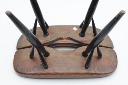 null Ilmari TAPIOVAARA (1914-1999)

Pirkka stool, 

Tabouret d'édition multiple ,...