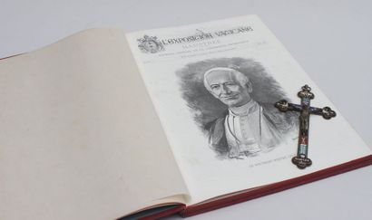 null CROIX du Jubilé sacerdotal du Pape Léon XIII en bronze et micro mosaique. Haut....