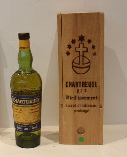 null 1 bout VIEILLE CHARTREUSE EN COFFRET BOIS 