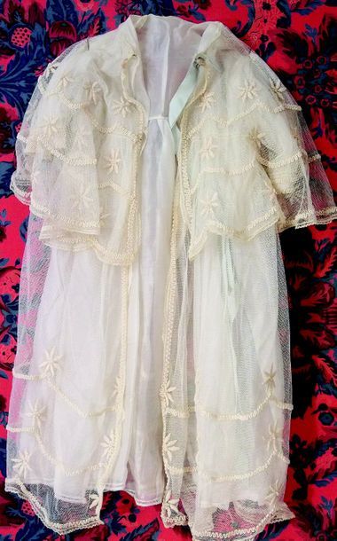 null Grande robe de baptême en coton blanc (H 80 cm) + 8 robes diverses pour Bébé...