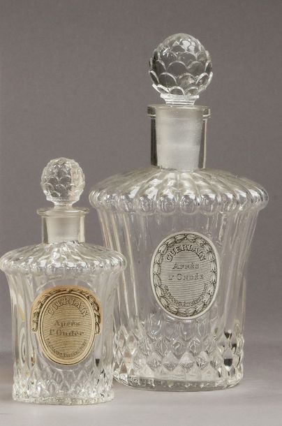 null Guerlain - "Après l'Ondée" - (1906)

Deux flacons en verre incolore pressé moulé...