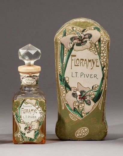 null Louis Toussaint Piver - "Floramye" - (années 1900-1910)

Présenté dans son coffret...