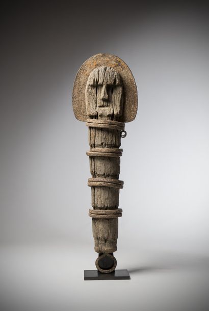 null IGBO, Nigeria. Statuary without arms, "ofo" sculptures play an essential role...