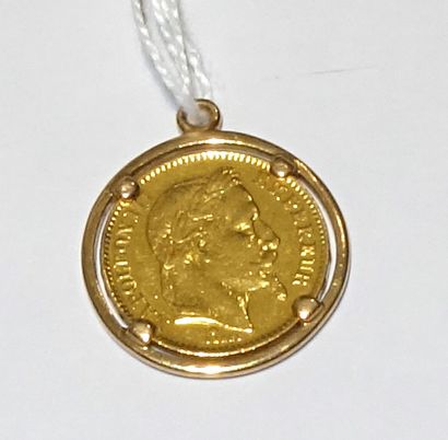 null Pièce de 20 Francs en or jaune 750°/°° montée en pendentif. Poids: 8,4 g