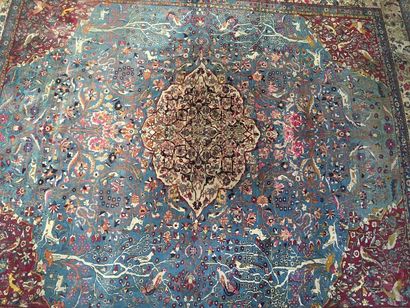 null TAPIS IRAN beau décor floral et d'animaux sur fond bleu, bordure principale...
