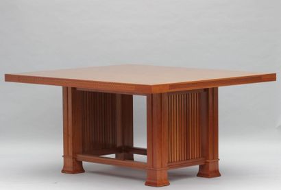  Frank LLOYD WRIGHT (1867-1959), Cassina éditeur Edition table, model "Husser" with...