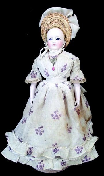 null Grande et belle poupée parisienne avec tête buste en porcelaine de la maison...