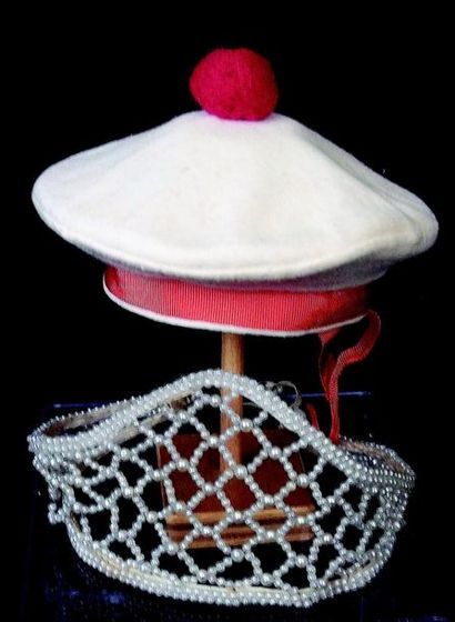 null One white and red beret with pompon anf neck handle (size5) + russian dancer...