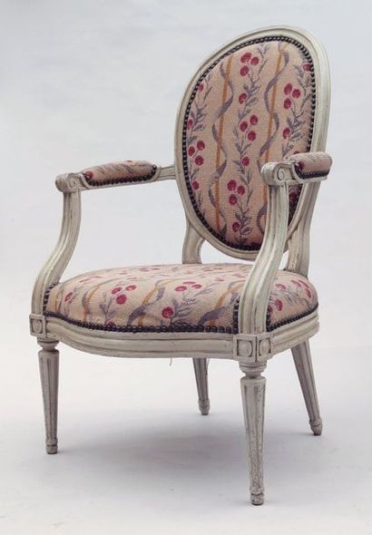 Moulded and relaqued wooden cabriolet FAUTEUIL,...